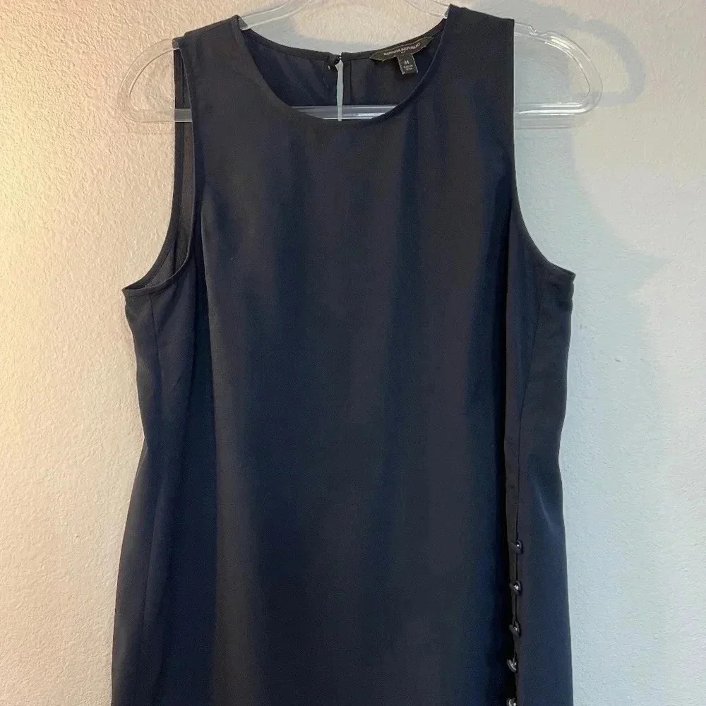 Banana Republic Navy Sleeveless Top Medium
